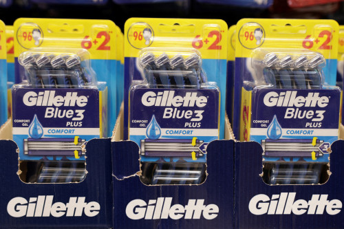 P&G leans on $380 electric toothbrushes, upgraded razors to offset tariffs