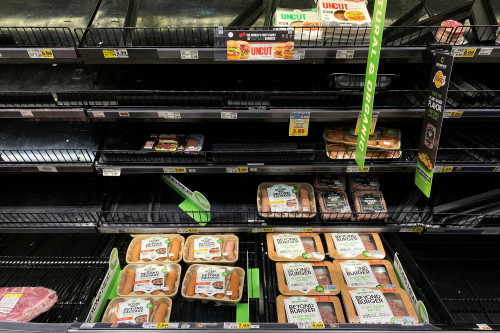 Beyond Meat withdraws annual forecasts as US faux meat demand slides