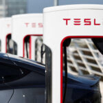 Tesla blocks stockholders with less than 3% shares from suing officers on its behalf